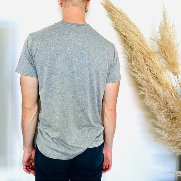 MENS PATAGONIA Grey Gray Pocket Crew Neck Short Sleeve Slim Fit Tee T Shirt L - Picture 4 of 10